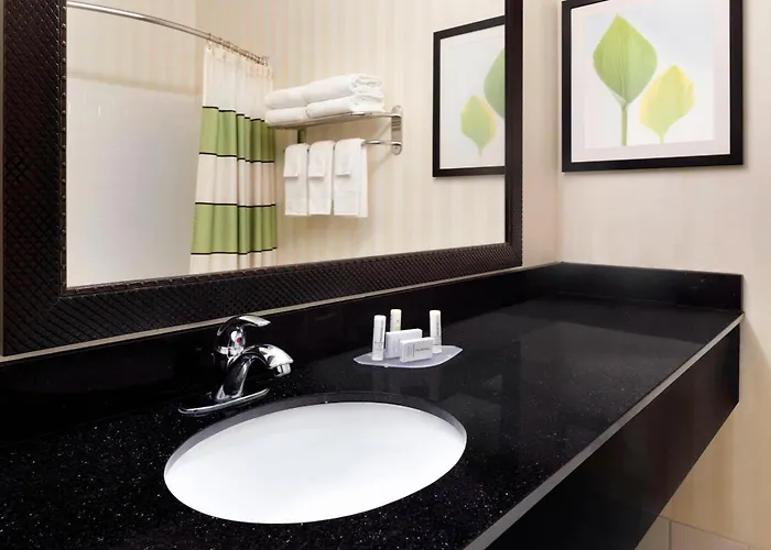 Fairfield & By Marriott 3* Champaign