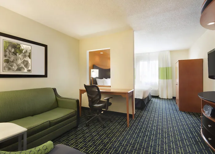 Hotel Fairfield & By Marriott 3*