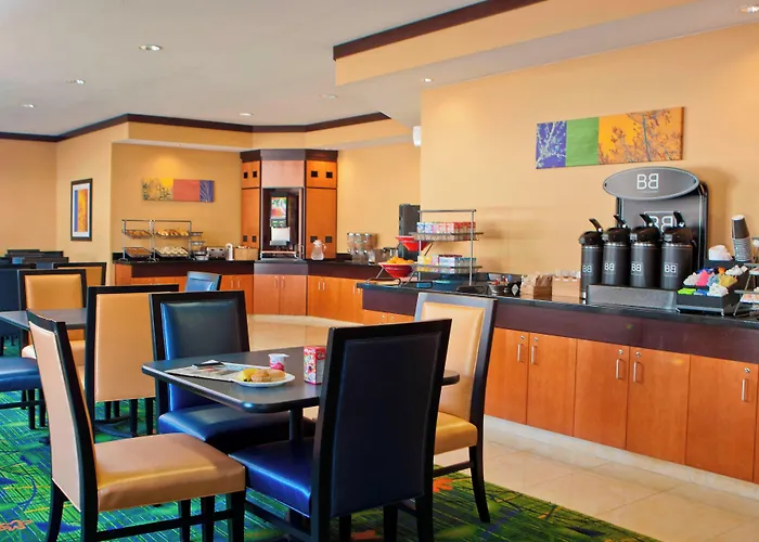 Fairfield & By Marriott Отель