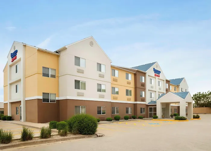 Fairfield & By Marriott Hotel 3*