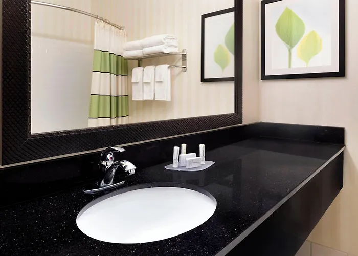 Fairfield & By Marriott 3*