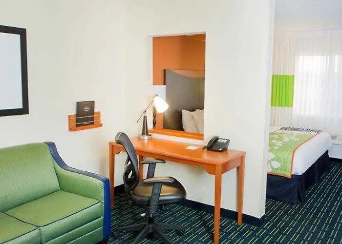 Отель Fairfield & By Marriott 3*